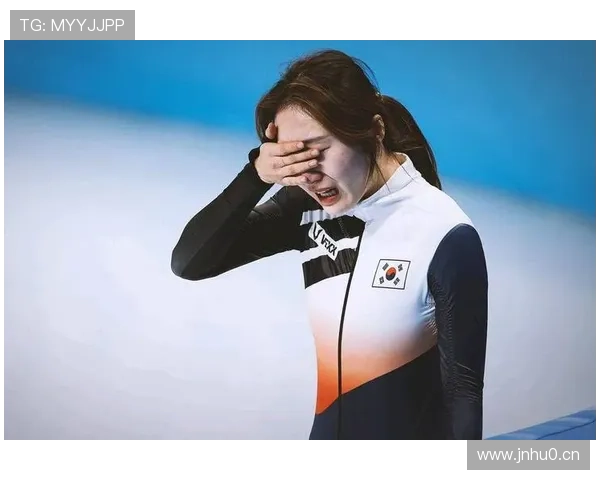 张楚桐金吉莉同组争夺女子1500米冠军